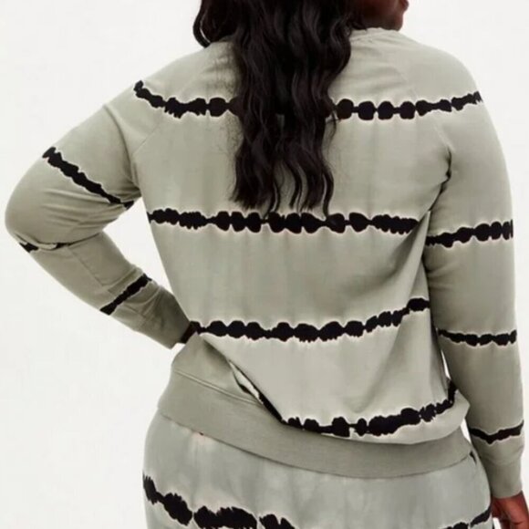 Torrid Classic Fit Active sweatshirt- Terry Stripe Tie-Dye Sage Green 3x - Picture 3 of 10